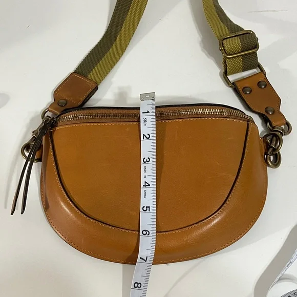Sundance Belt Bag. Tan Leather with Green Stripe Hip Belt. Made in Italy. - Picture 4 of 12